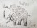 Raphael hat mit Hilfe von Blaupapier ein Mammut gezeichnet.
