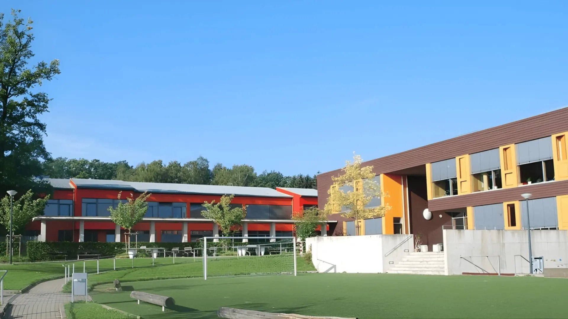 Außenansicht LVR-Schule am Königsforst